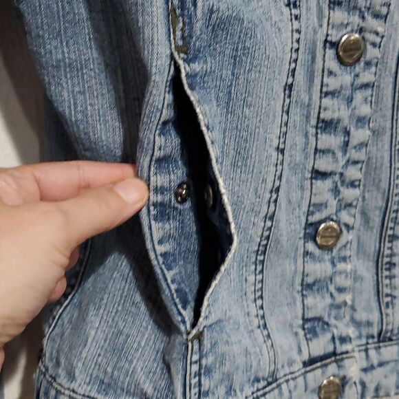 Vintage Y2K Harley-Davidson Jean Jacket With Embroidery & Studs - Picture 6 of 16